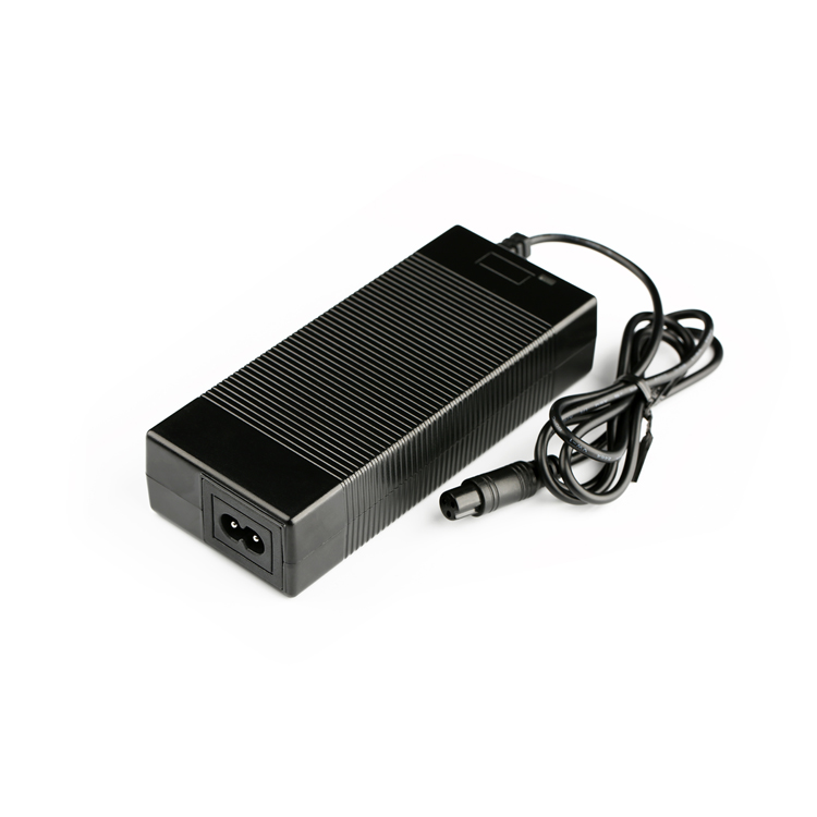 安全，高效，飛天鷹84W電動(dòng)自行車充電器！