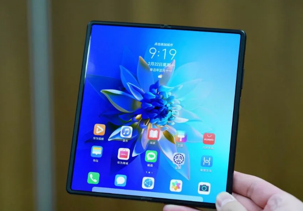 華為Mate X2搭配55W PD電源適配器，真正實(shí)現(xiàn)秒充電